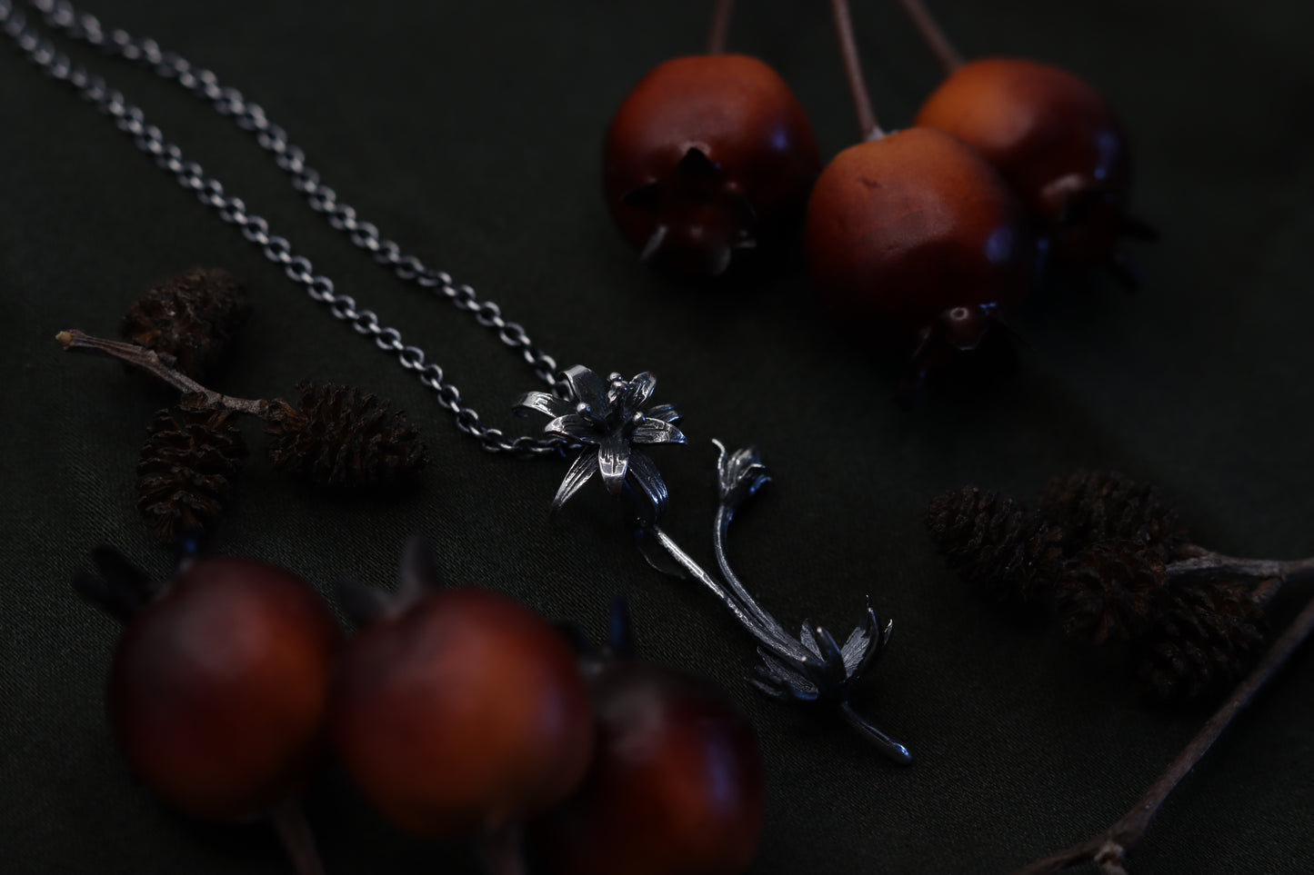 Silent Princess - Necklace