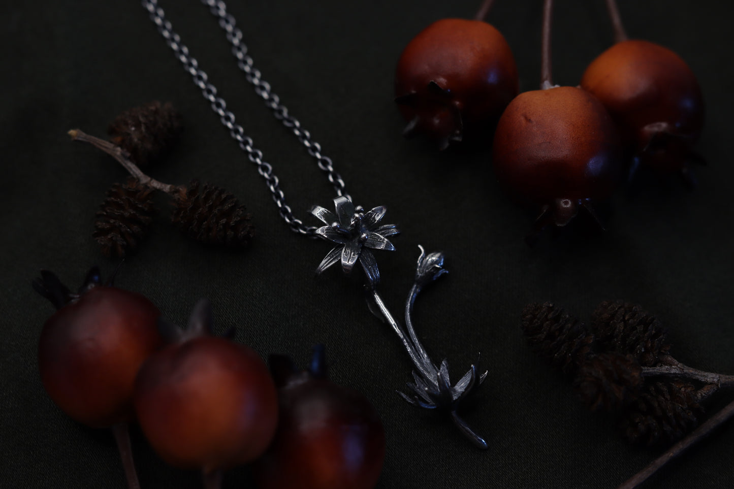Silent Princess - Necklace