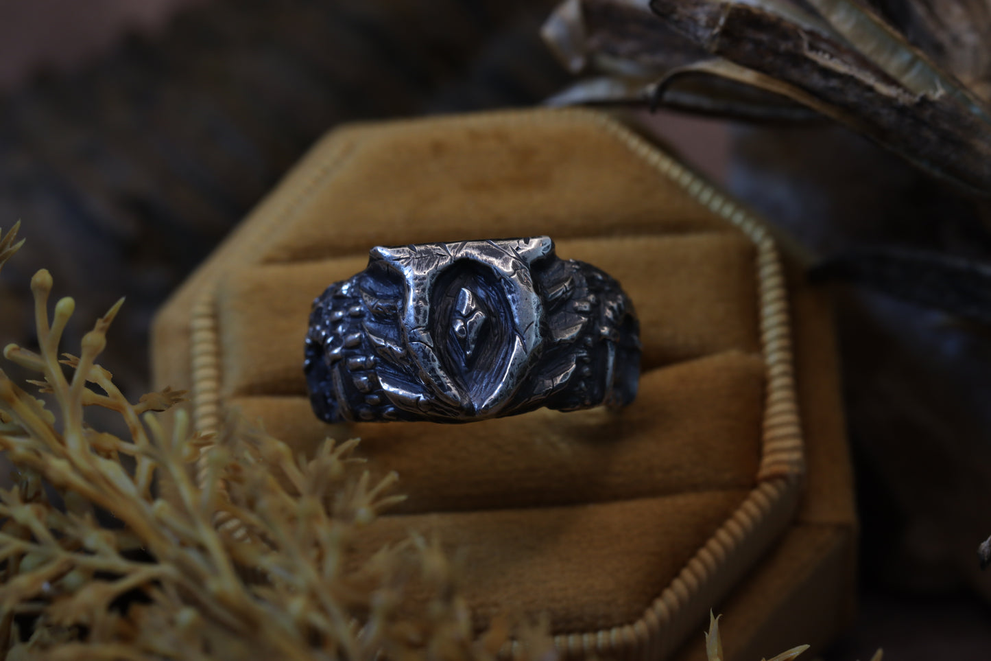 The Oblivion Gate ring worn on the finger