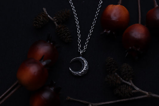 Moon - Necklace