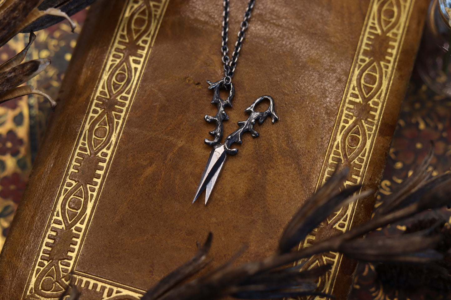 The Meadow Scissors - Necklace