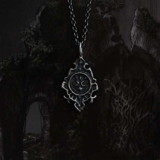 Silver pendant, Crest of Artorias - Necklace