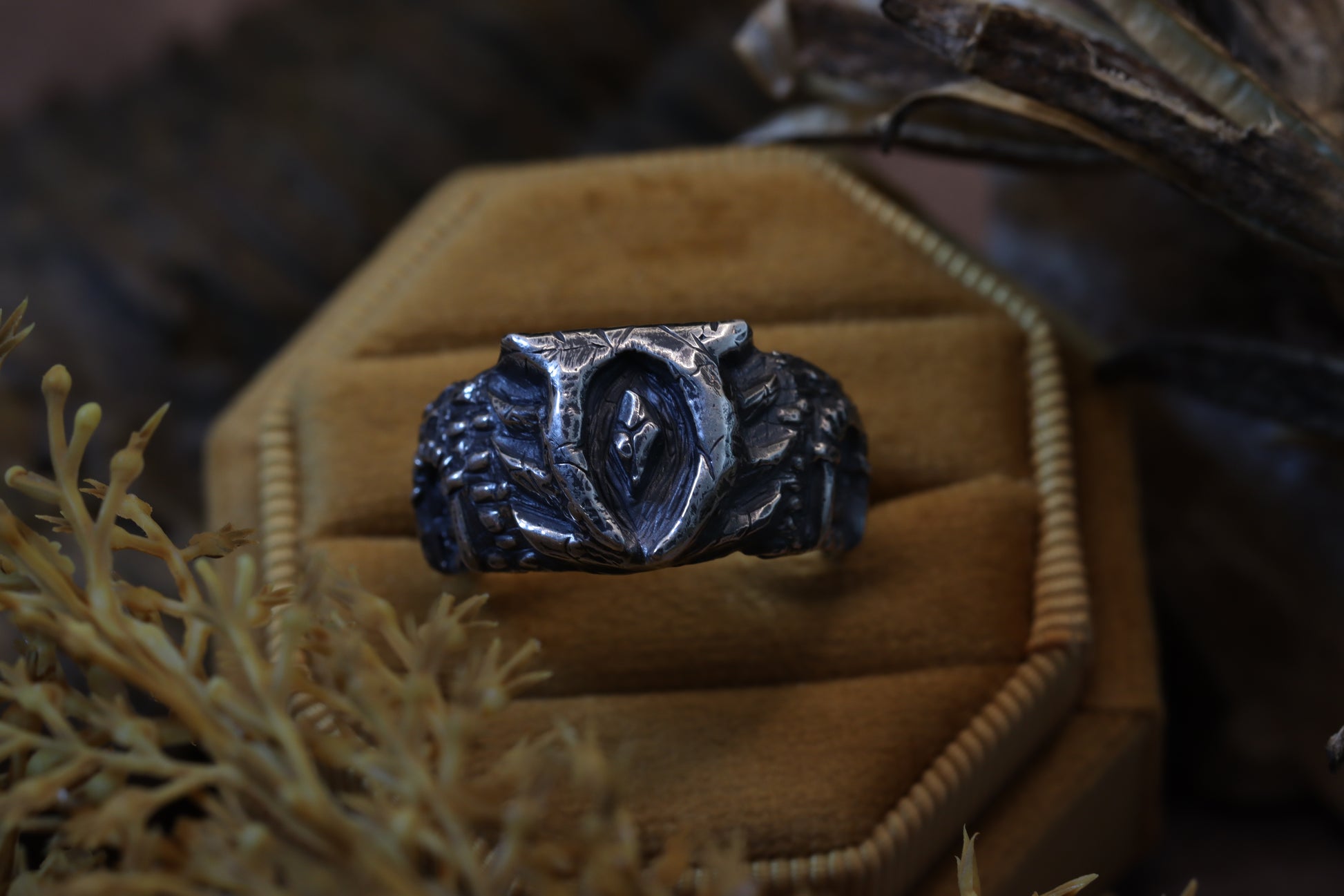 The Oblivion Gate ring worn on the finger